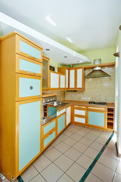 Apartment Deribasovskaya With Jacuzzi Odessa Dış mekan fotoğraf