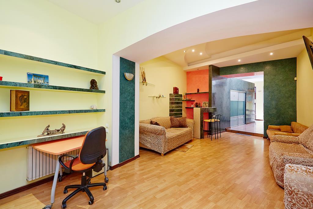 Apartment Deribasovskaya With Jacuzzi Odessa Dış mekan fotoğraf