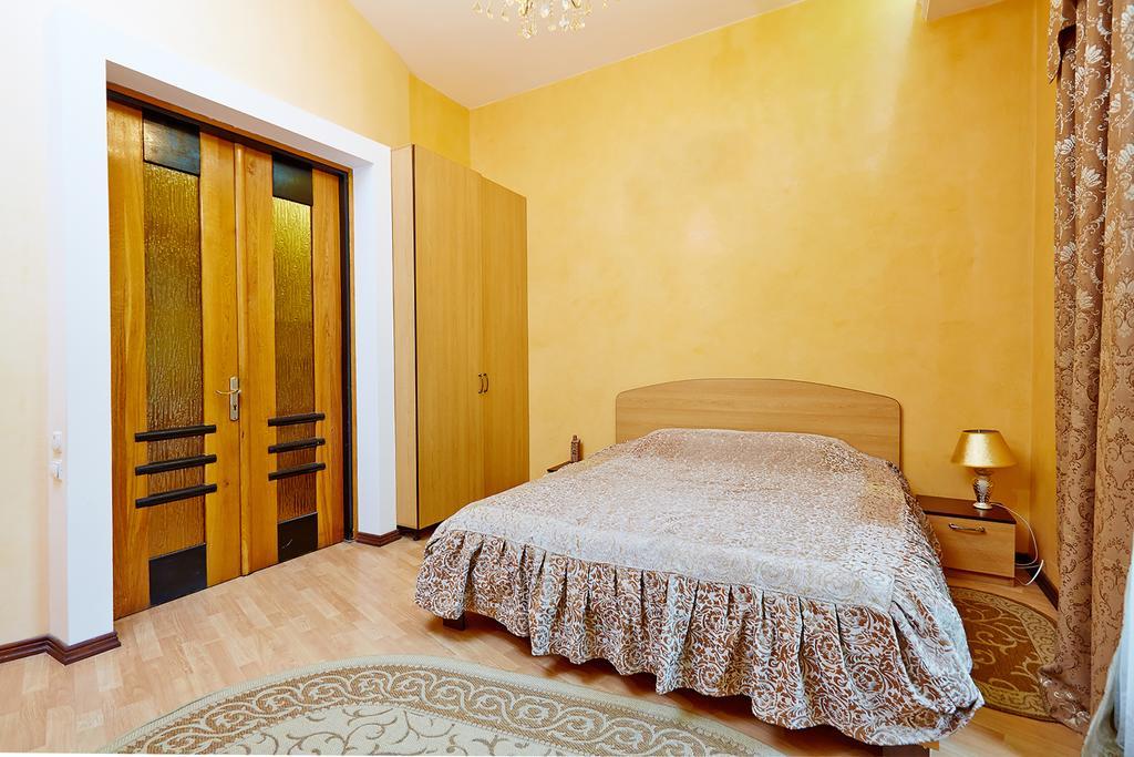 Apartment Deribasovskaya With Jacuzzi Odessa Dış mekan fotoğraf